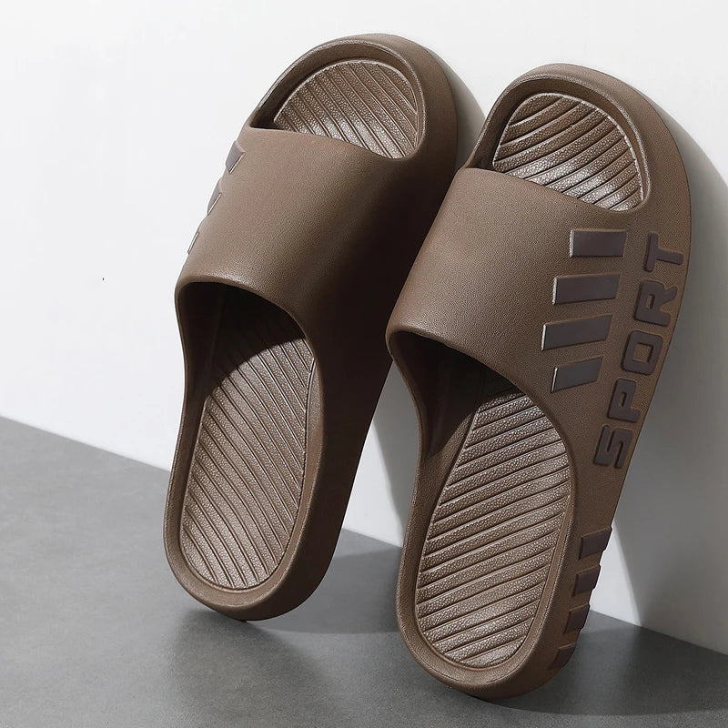 Ciabatte Uomo Antiscivolo Estive – Comfort e Stile Quotidiano